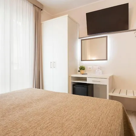 Echotel Hotel