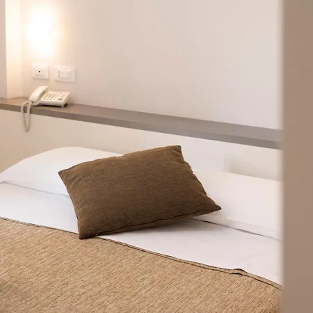 Echotel Hotel